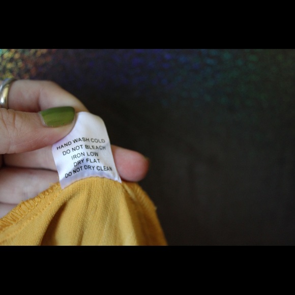 ⚡️ Blashe Yellow Crop Top - Picture 4 of 4